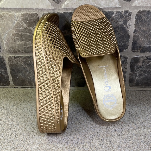 HAVANA LAST JEFFREY CAMPBELL 👡. SIZE 8 gold color. - Picture 10 of 13